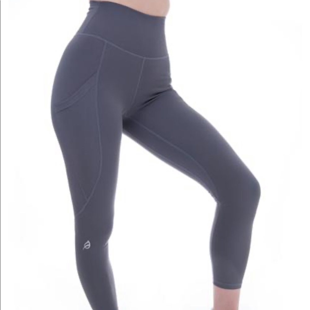 P’tula Alainah Pocket Legging: 23" - Purple Steel